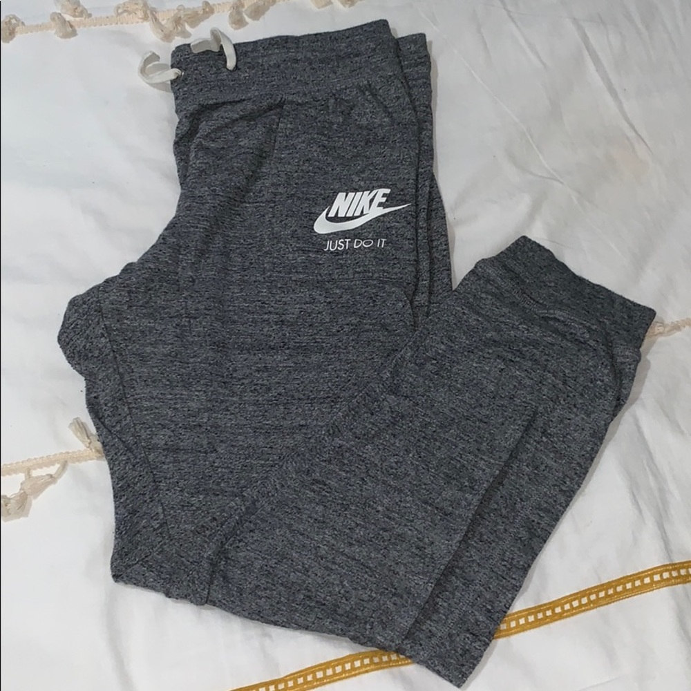 Nike Joggers Grey size Large